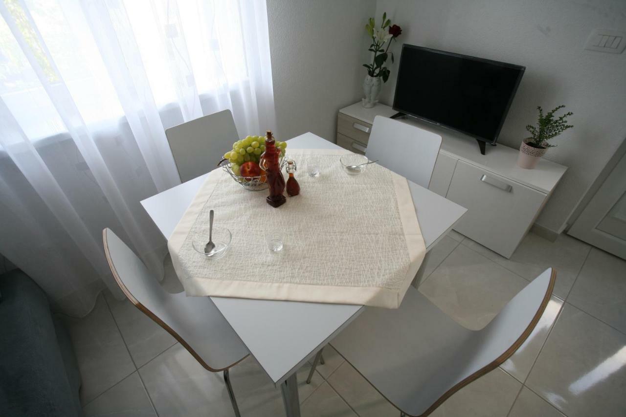 Apartman Fantasy Lejlighed Trogir Eksteriør billede