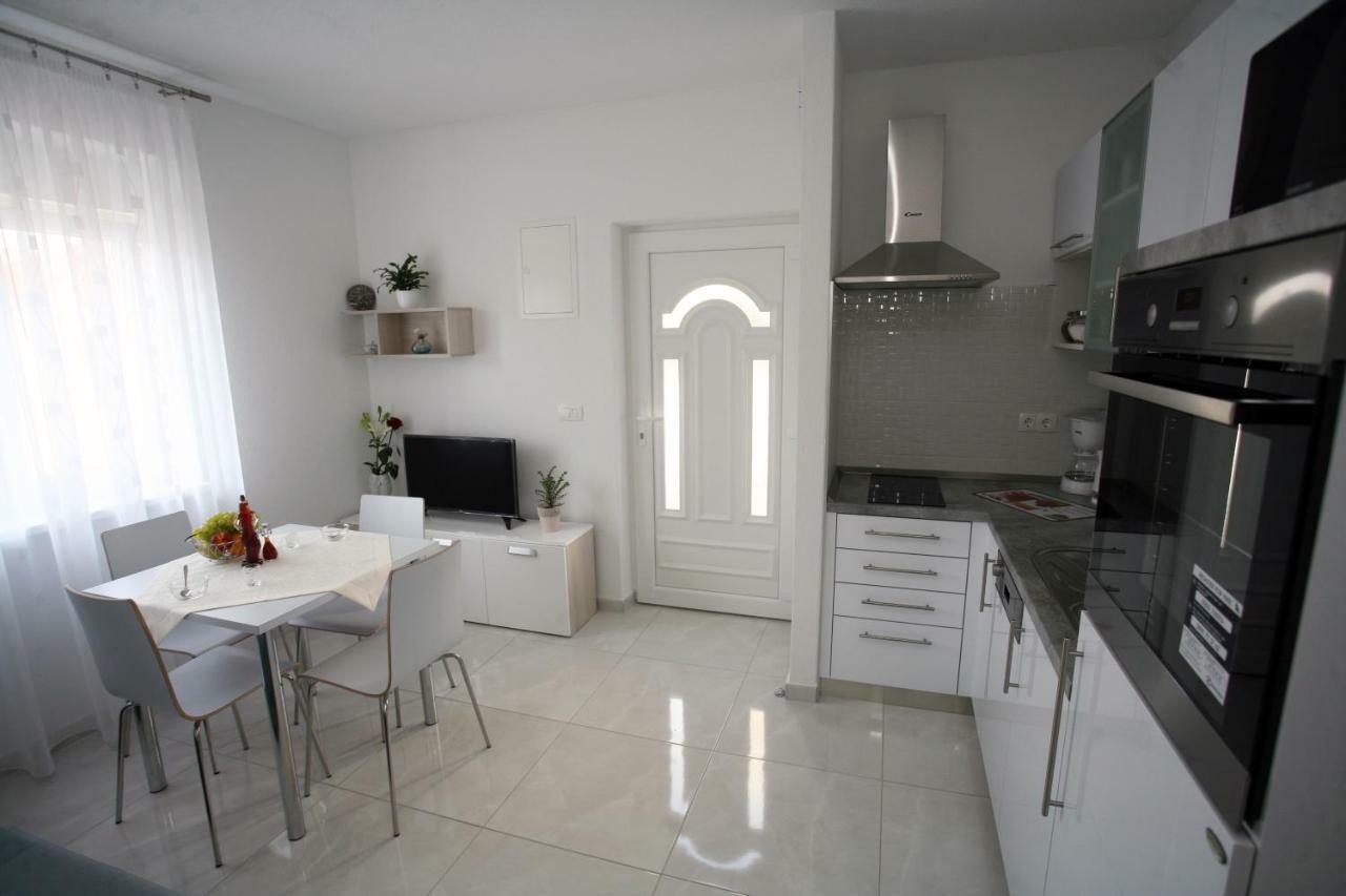 Apartman Fantasy Lejlighed Trogir Eksteriør billede